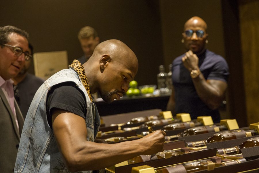 Boxer Floyd Mayweather approached Tequila Avión to create the limited edition