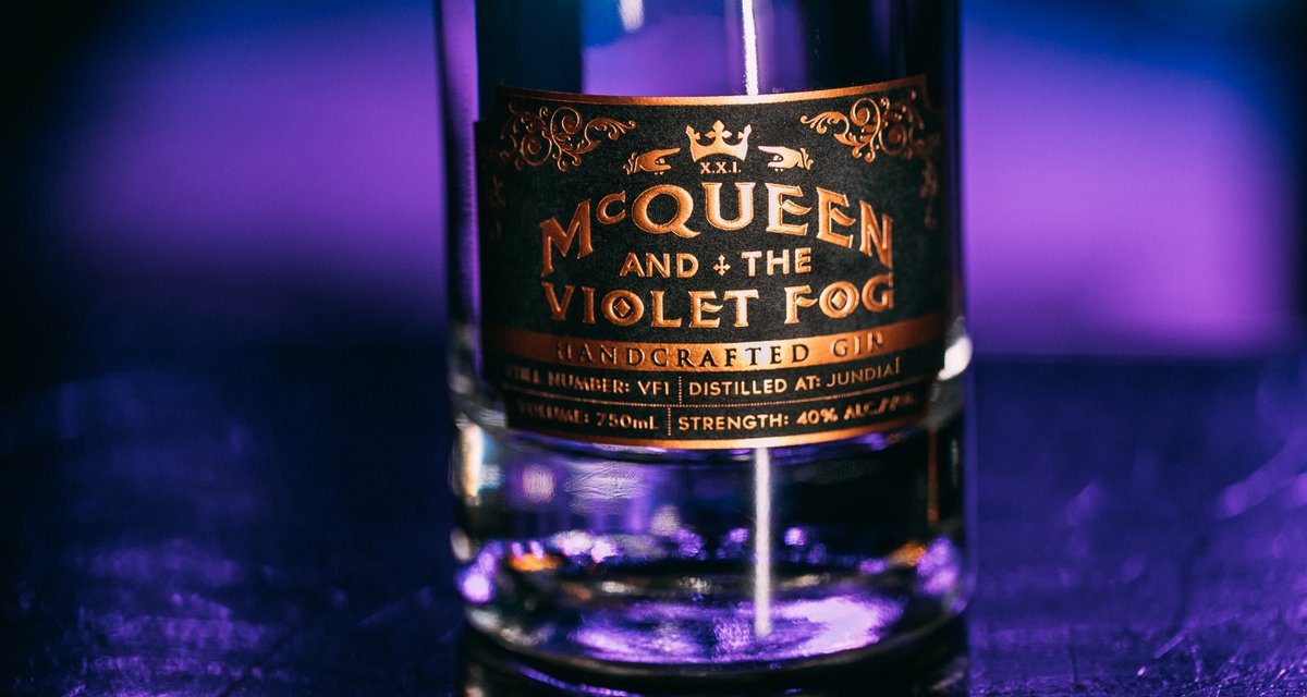McQueen and the Violet Fog, con botánicos que ‘no se encuentra en ninguna otra ginebra’