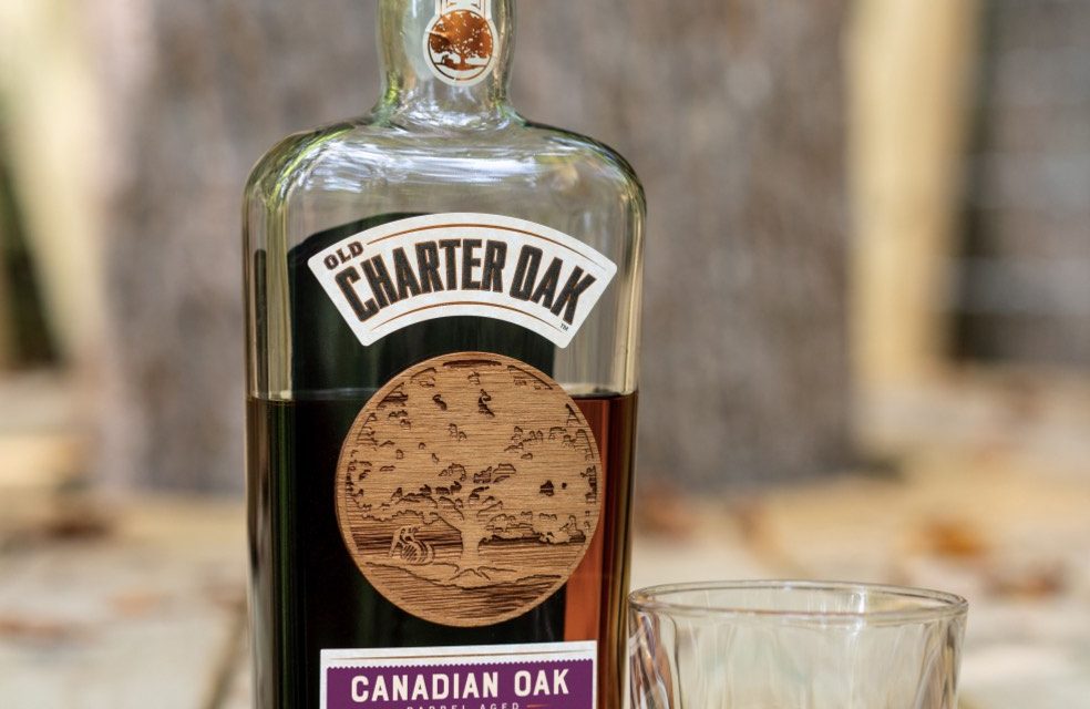 Buffalo Trace presenta el tercer Bourbon de Charter Oak, Old Charter Oak Canadian Oak