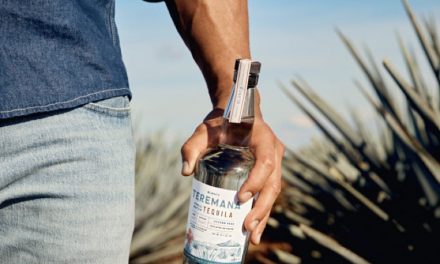 The Rock revela el diseño de la botella de Tequila Teremana