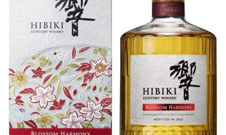 Suntory revela Hibiki Blossom Harmony, whisky envejecido en madera de Sakura