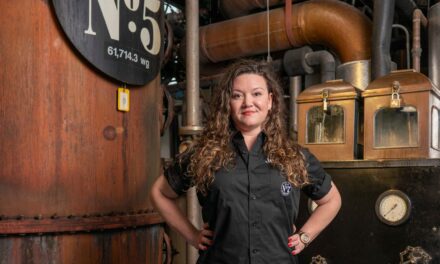 Lexie Phillips, nombrada primera mujer destiladora de Jack Daniel’s