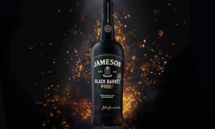 Jameson presenta una edición limitada de su whisky Black Barrel Proof