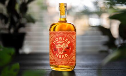 Campari crece en bebidas premium y adquiere una participación minoritaria del whisky Howler Head