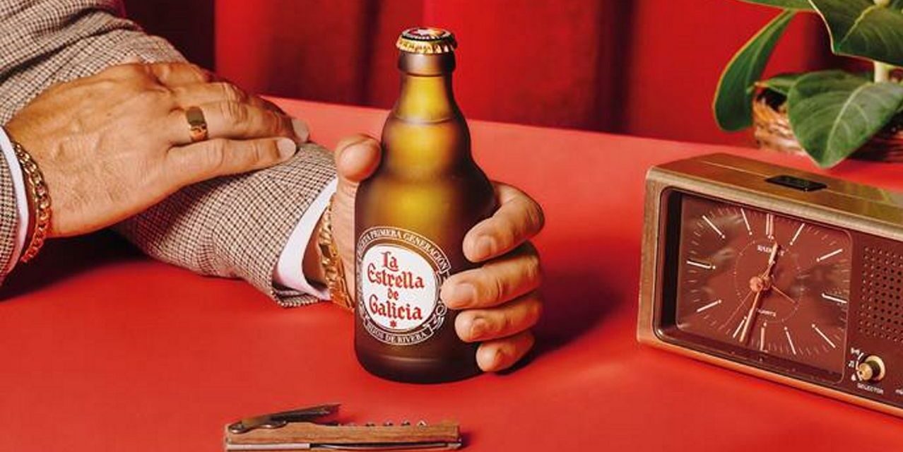 Estrella Galicia evoca sus orígenes y recupera la botella de su primera cerveza