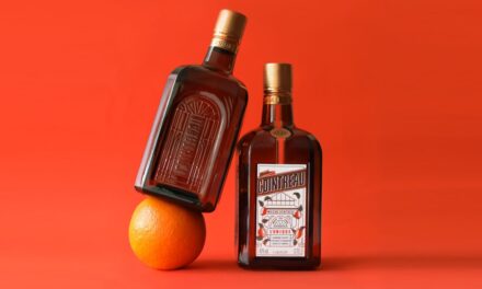 Cointreau revoluciona su botella e introduce en su icónico diseño los cambios más importantes en 140 años