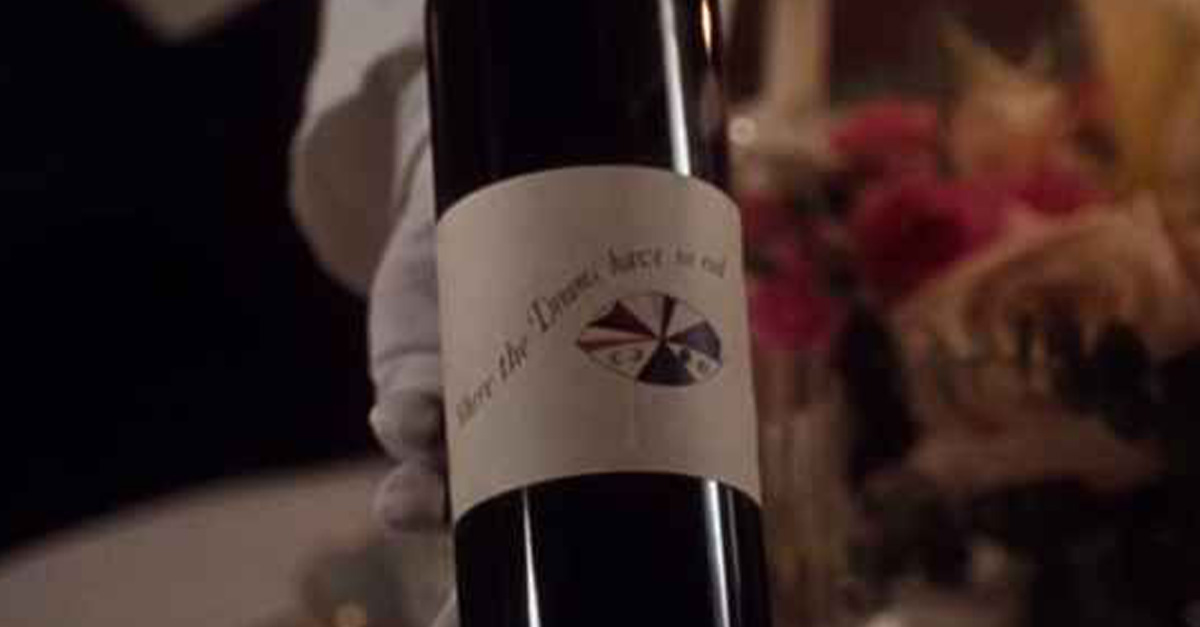El vino icónico de 'The Parent Trap' es real, pero no es de Napa