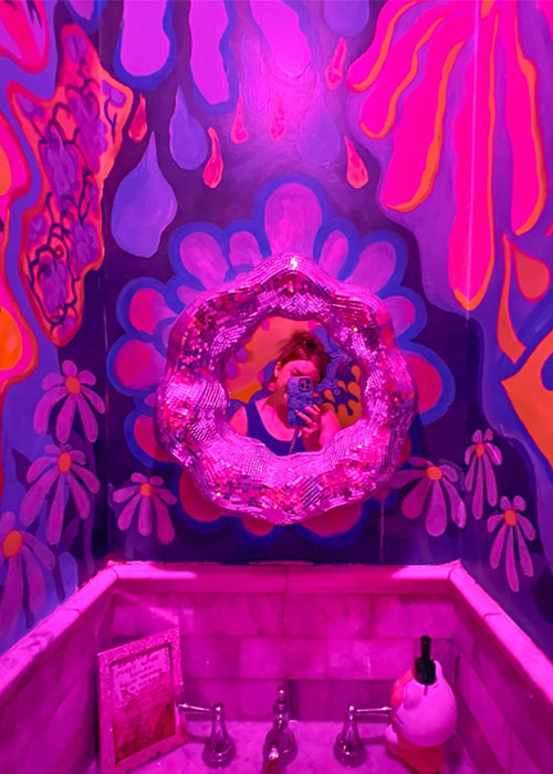 Moonflower tiene uno de los mejores baños de bar de Nueva York.