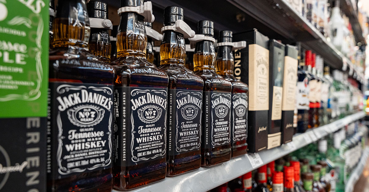 Informe: Sazerac ofreció 15 mil millones de dólares para comprar Brown-Forman