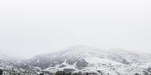 Nieve y licores en la destilería Cardrona de Nueva Zelanda