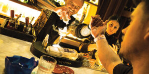 Cócteles en movimiento: bartenders ambulantes