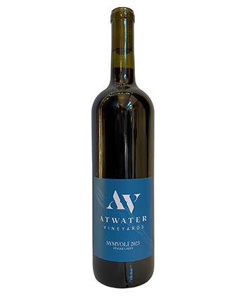 Atwater Vineyards Symvolí 2024 es una de las mejores mezclas de tintos de los Finger Lakes de Nueva York.