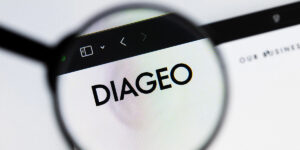Resumen semanal de Booze News: Diageo recorta 2.000 puestos de trabajo, la tasa de consumo de alcohol en EE. UU. se mantiene en un mínimo histórico y más