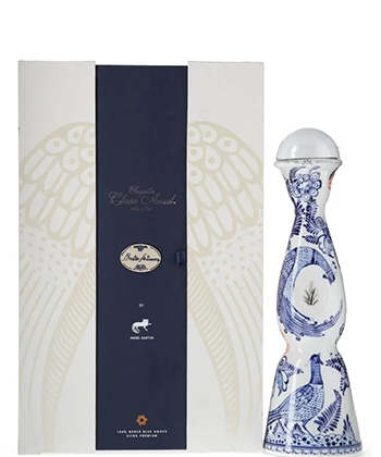 El Tequila Clase Azul Master Artisans Angel Santos Edición Limitada es uno de los tequilas más caros del mundo.