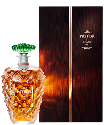 Patrón Limited Edition En Lalique Serie 3 Tequila Extra Añejo es uno de los tequilas más caros del mundo.
