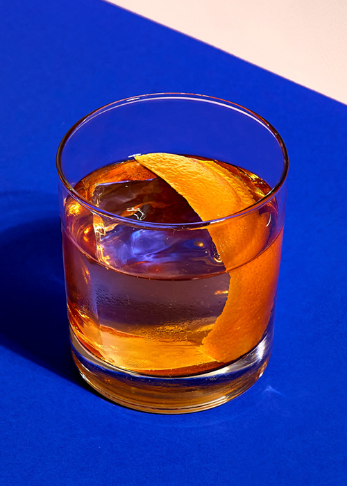 Un Freezer Door Old Fashioned es una de las mejores bebidas para chupar rueda, según los camareros.