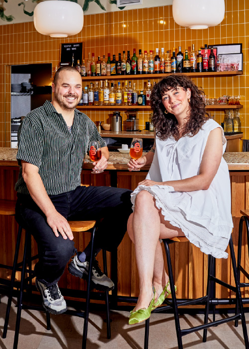 Vesper Books and Wine, en parte bar de vinos, en parte tienda minorista y en parte librería culinaria, está renovando la escena hotelera de Detroit que durante mucho tiempo se pasó por alto.