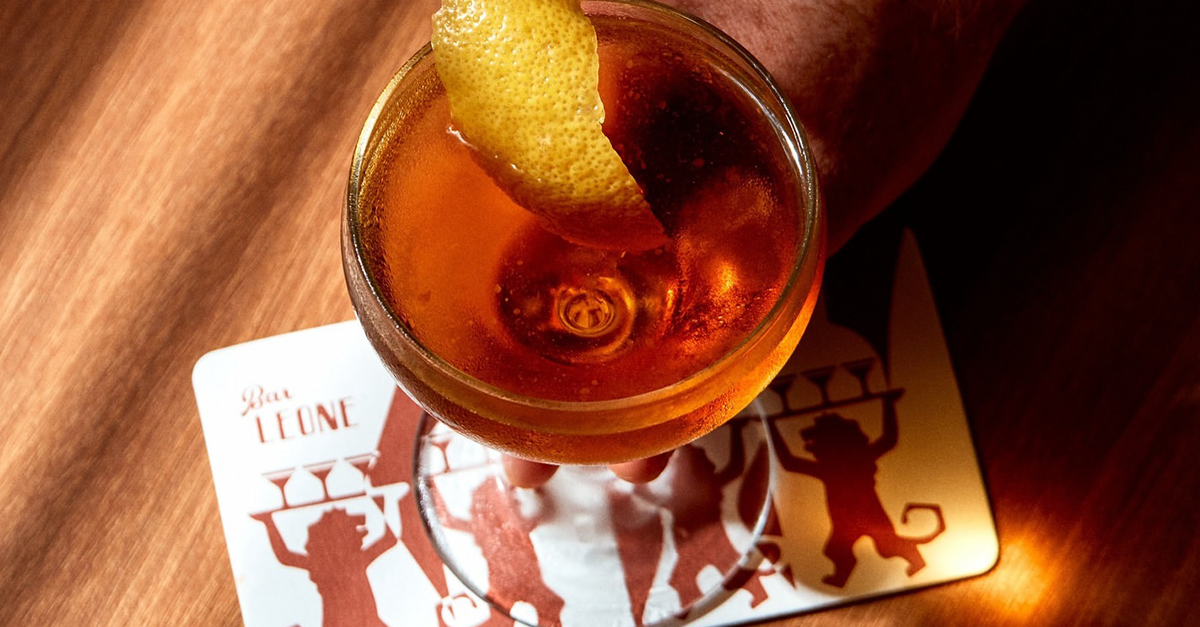 Nuevo bar de Nueva York bajo fuego por copiar el nombre y la marca del mejor bar del mundo